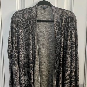 Beautiful neutral cardigan size 2X